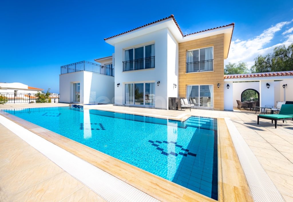 Романтическая средиземноморская вилла в Эсентепе: райские пейзажи — Best  Invest Real Estate Construction