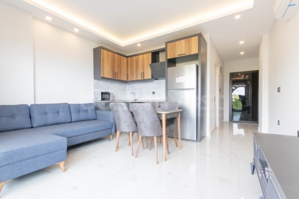 Modern 1+1 Apartment in Cleopatra, Alanya