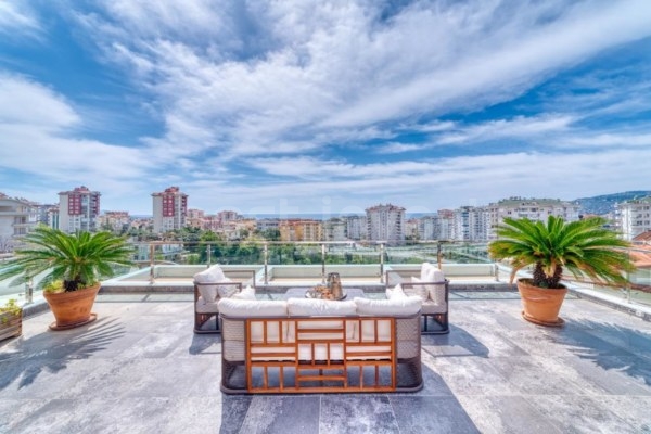 3+1 Apartment with Magnificent View in Alanya Cikcilli Neighborhood