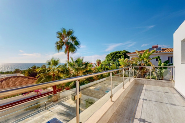 A Prime Investment Opportunity: Spacious Five-Bedroom Villa in Kissonerga, Paphos