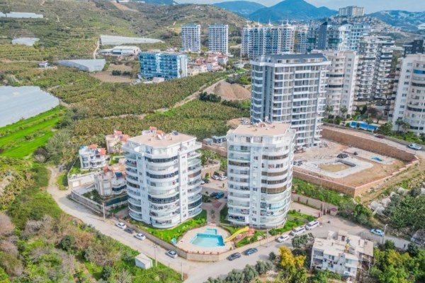 Where Comfort and Luxury Meet Close to the Sea: Fully Furnished 2+1 Apartment for Sale in Alanya Mahmutlar!