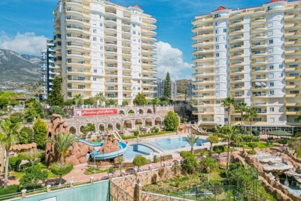 3+1 Apartment for Sale in Alanya Mahmutlar in a Complex with Full Activities