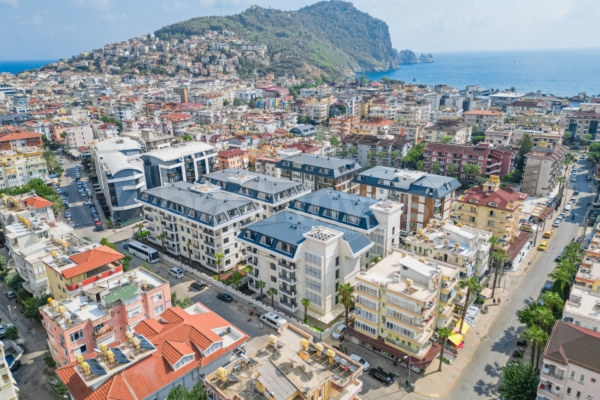 2+1 Duplex Apartment for Rent in Alanya Center with Full Activities