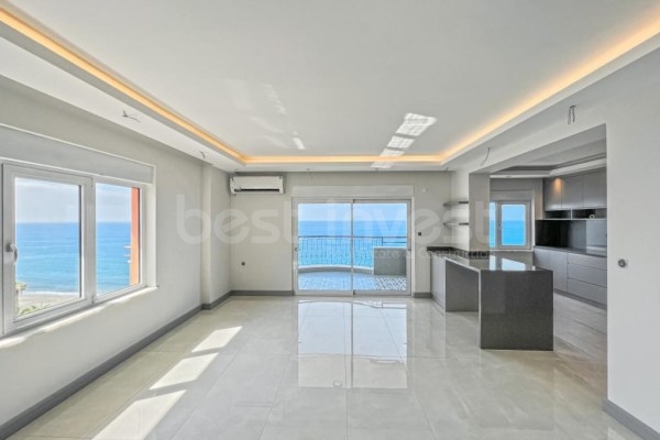 Beachfront 3+1 Apartment in Mahmutlar Alanya