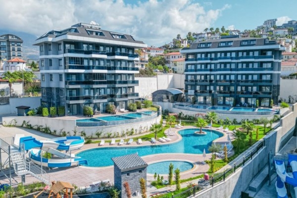 1+1 Apartment for Sale in Alanya Kargicak Complex with Full Activities