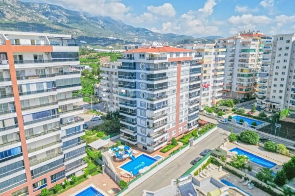 1+1 Apartment 450 Meters to the Sea in Mahmutlar Alanya