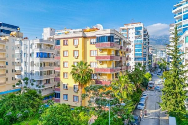 Furnished, Spacious 2+1 Apartment for Sale in Alanya Mahmutlar Neighborhood, Close to the Sea
