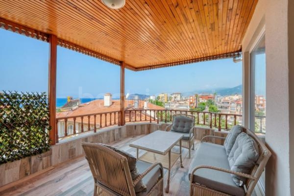 3+1 Villa for Sale in Socially Accessible Green Island Site in Alanya Kestel