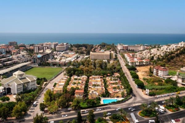 ALANYA KONAKLI MAHALLESİ’NDE SATILIK EŞYALI 2+1 VİLLA